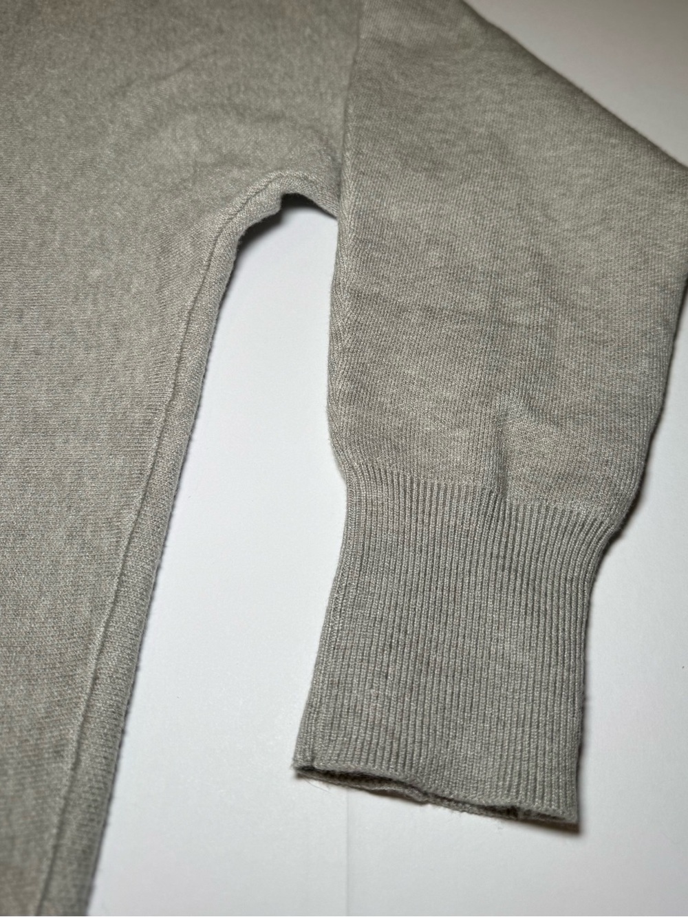 Cynthia Rowley grey turtleneck dolman-sleeve sweater medium - Picture 11 of 12